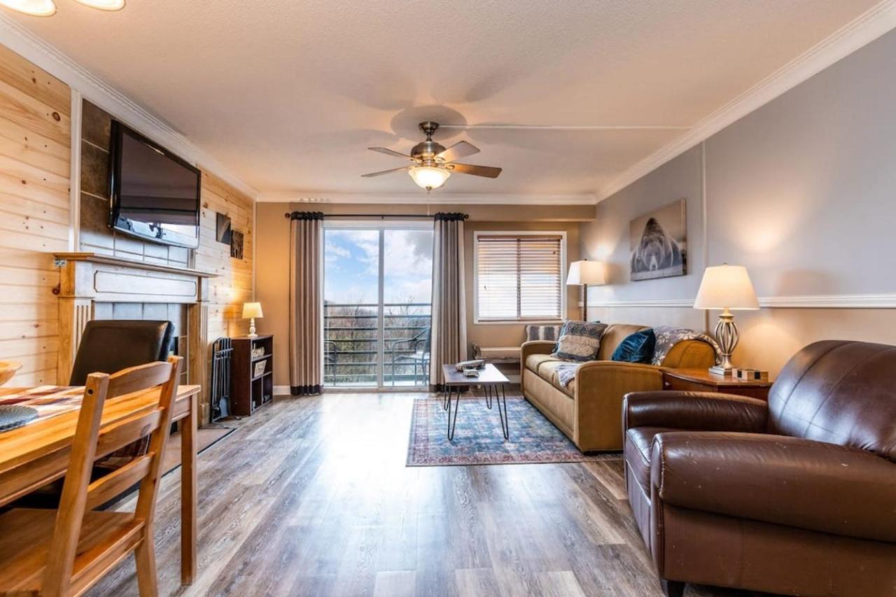 Sky High Views!!-Peak Mountaintop-Outdoor Pool-Close To Downtown-Private Balcony-Wifi-Cable Gatlinburg Exterior foto