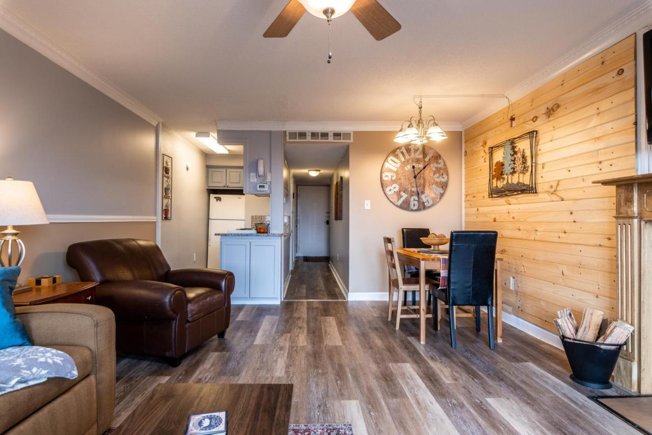 Sky High Views!!-Peak Mountaintop-Outdoor Pool-Close To Downtown-Private Balcony-Wifi-Cable Gatlinburg Exterior foto