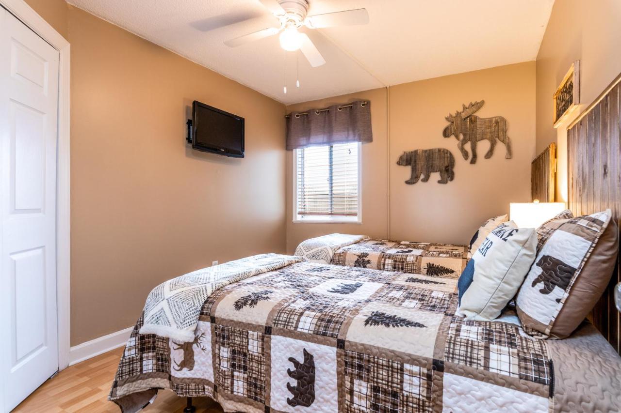Sky High Views!!-Peak Mountaintop-Outdoor Pool-Close To Downtown-Private Balcony-Wifi-Cable Gatlinburg Exterior foto
