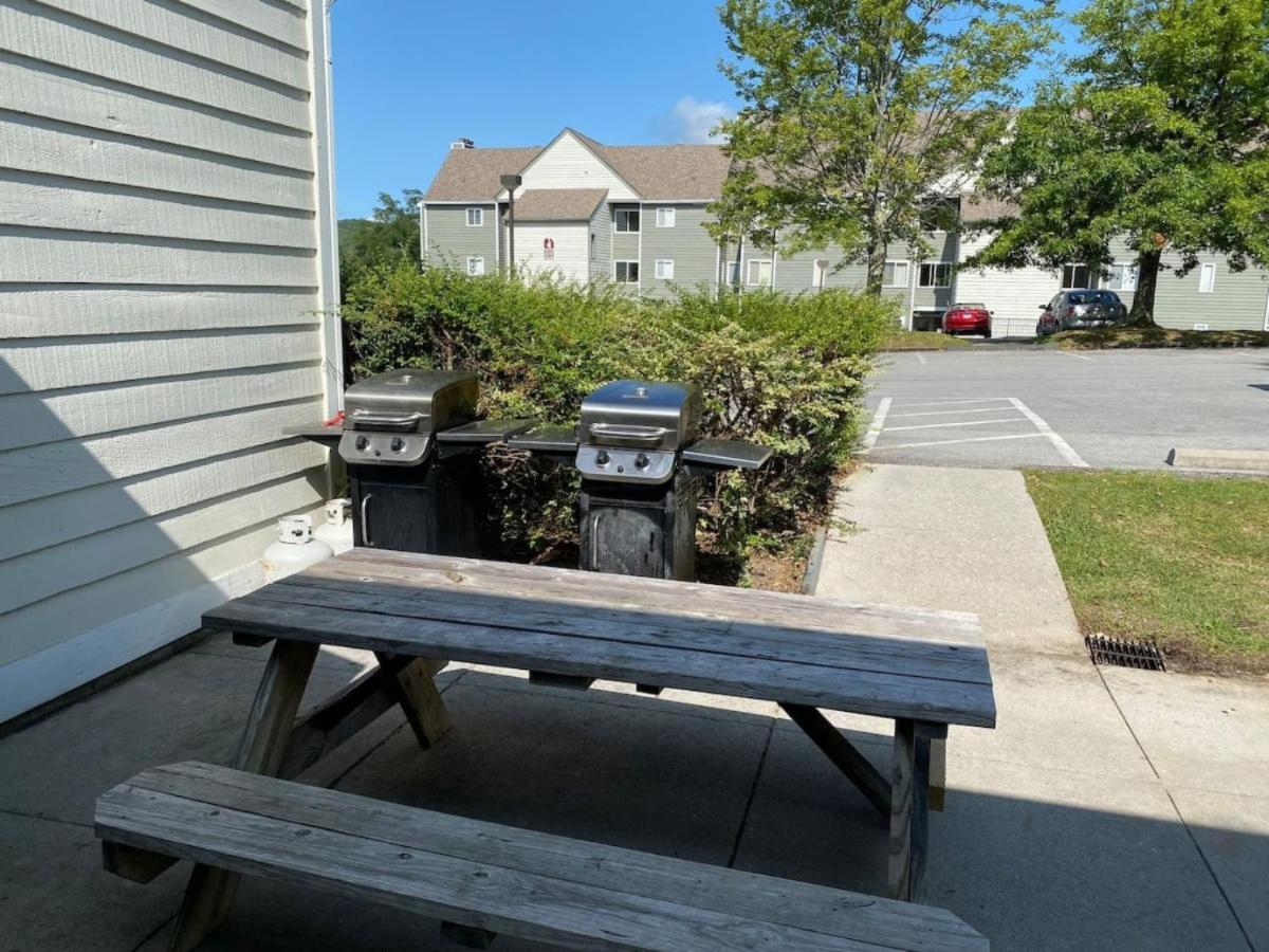 Sky High Views!!-Peak Mountaintop-Outdoor Pool-Close To Downtown-Private Balcony-Wifi-Cable Gatlinburg Exterior foto